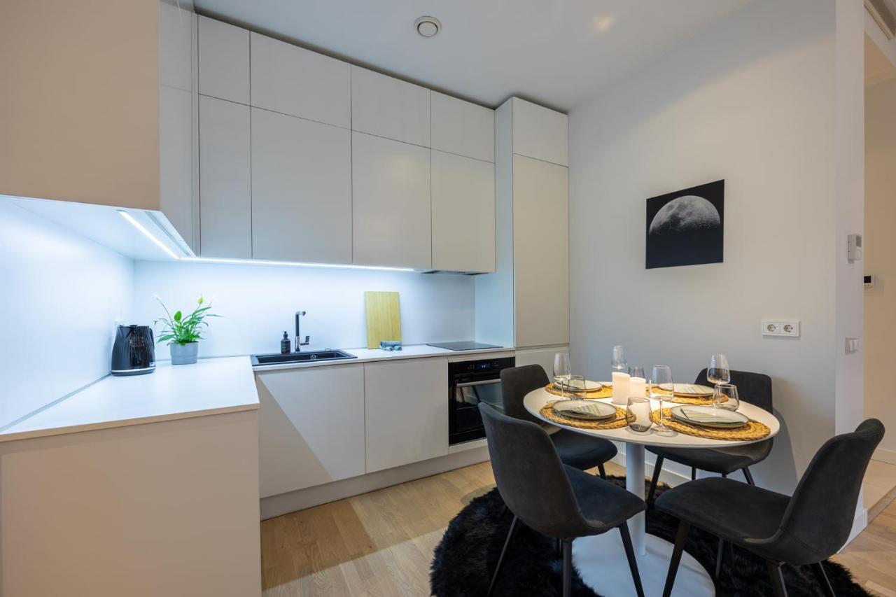 Apartment Rotermanni Apartment#top Location#spacious#free Parking Tallinn