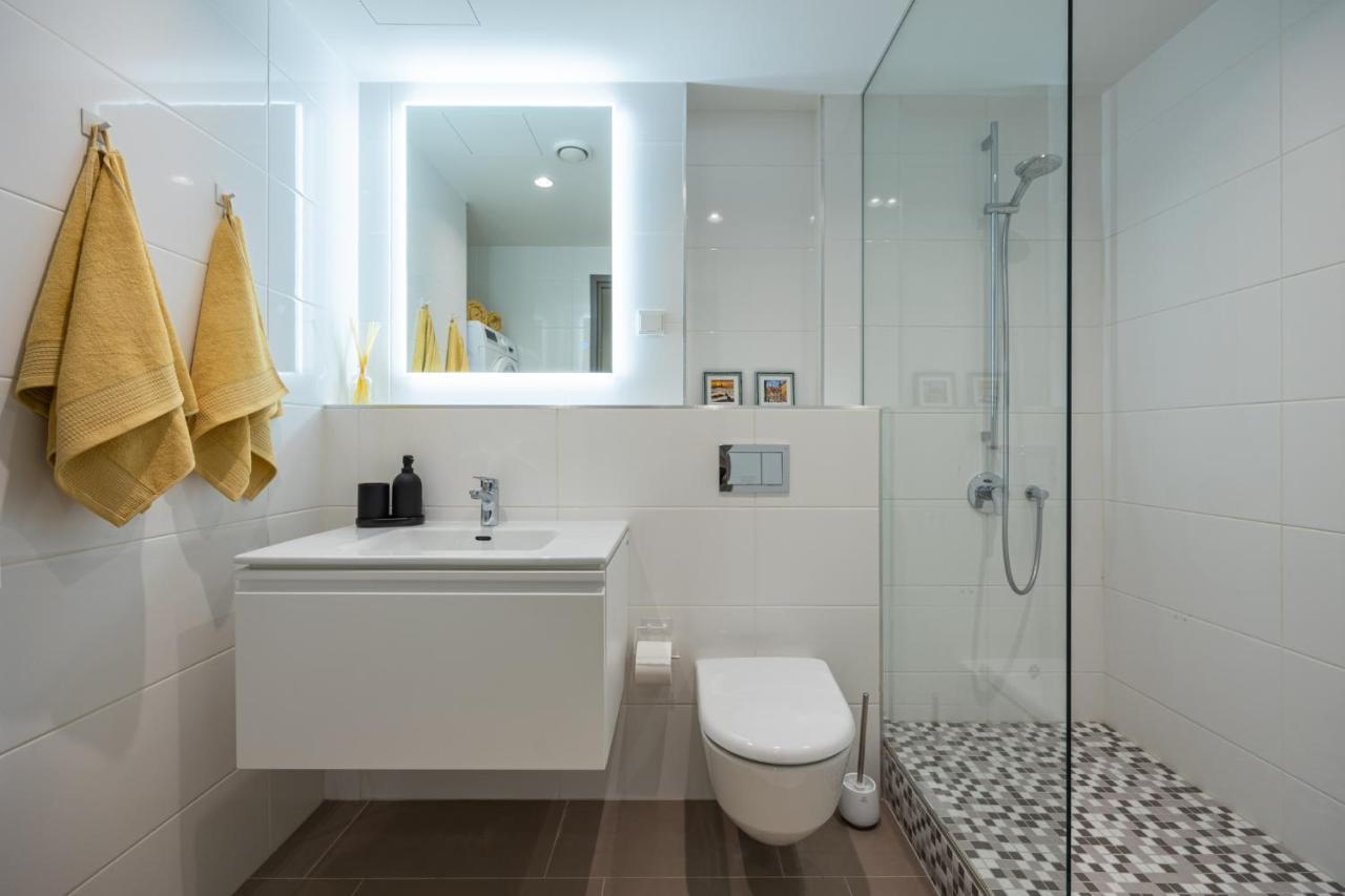 Rotermanni Apartment#top Location#spacious#free Parking Apartment